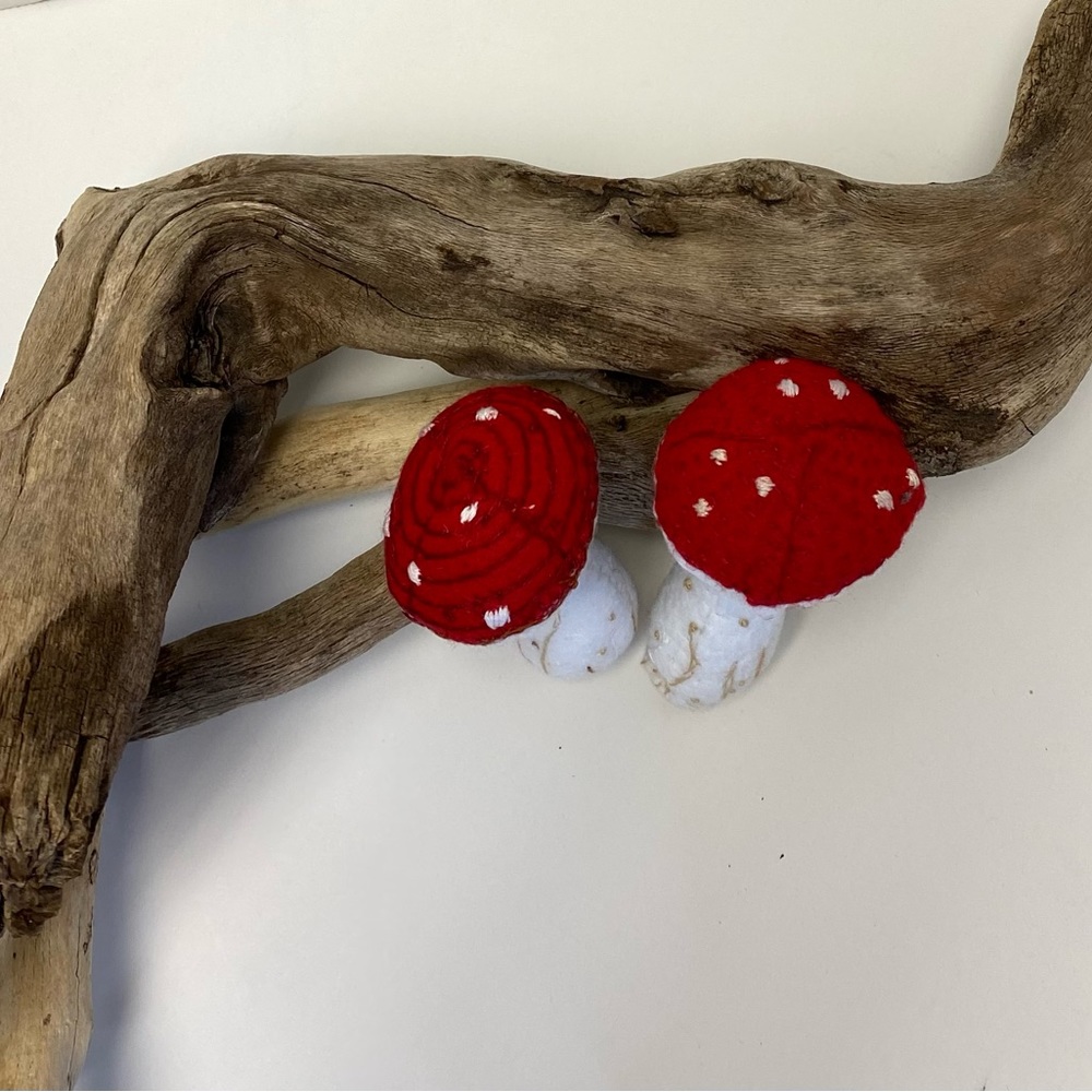 Mushroom hand crafted cottagecore decor - Picture 4 of 4